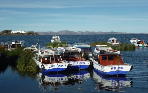 003 Puno Lake Titicaca Boats 13th June 2012.jpg